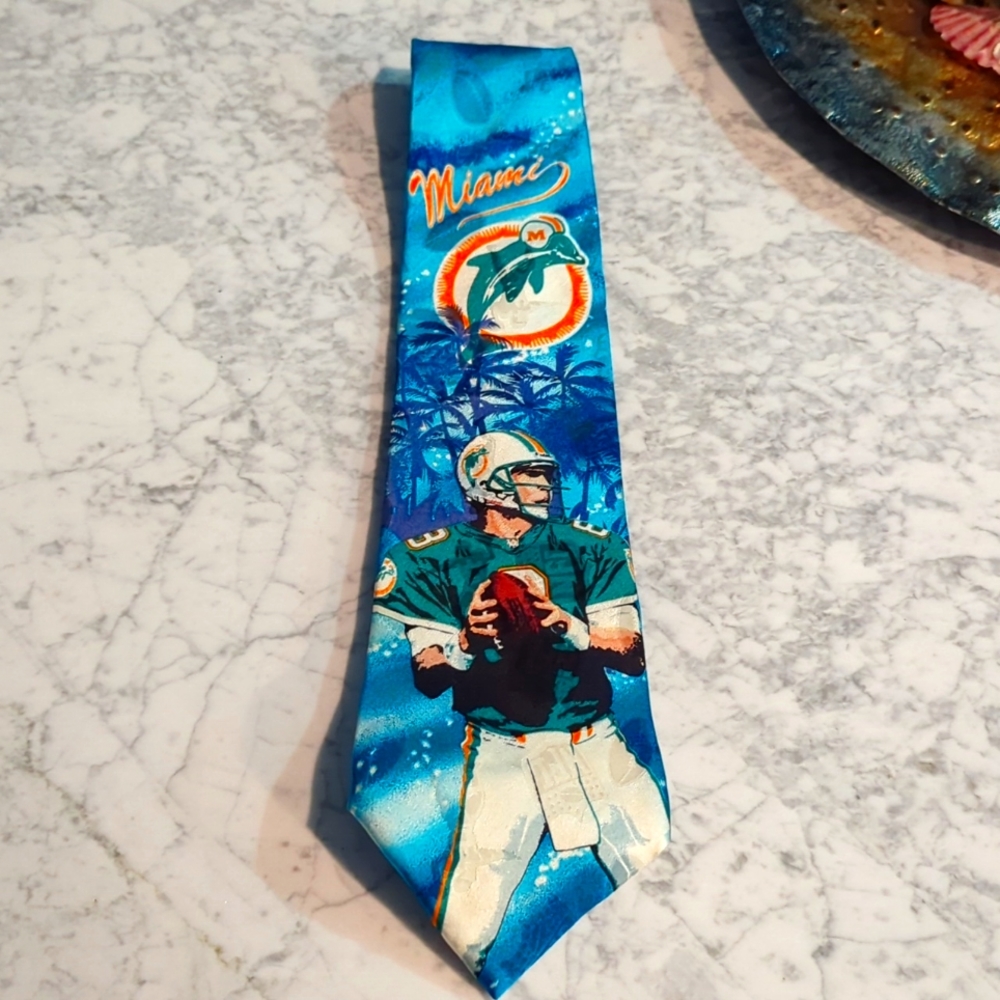 Vintage Miami Dolphins NFC East Tie
